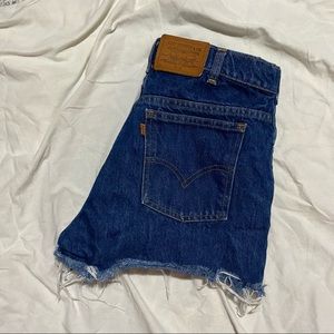 Levi’s Medium Wash Denim Shorts